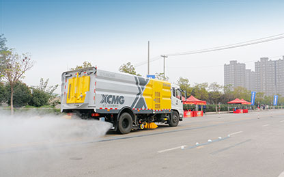 pp电子洗扫车助力第四届江苏省环卫行业蹊径机械化清扫职业手艺竞赛