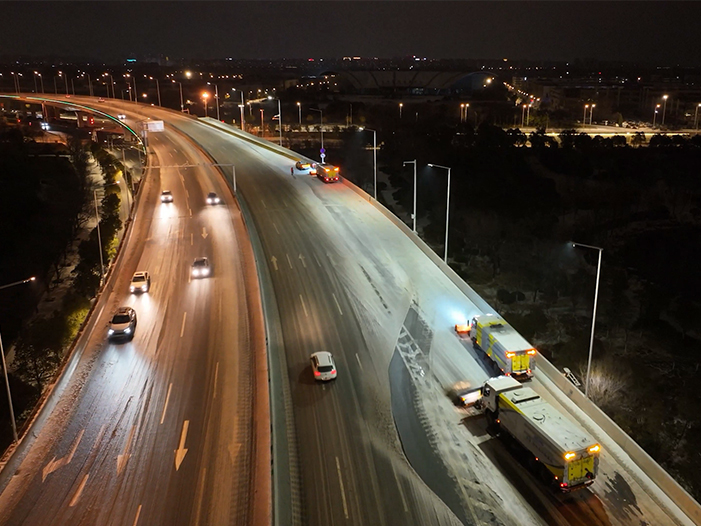 pp电子成套装备奋战在徐州除雪一线
