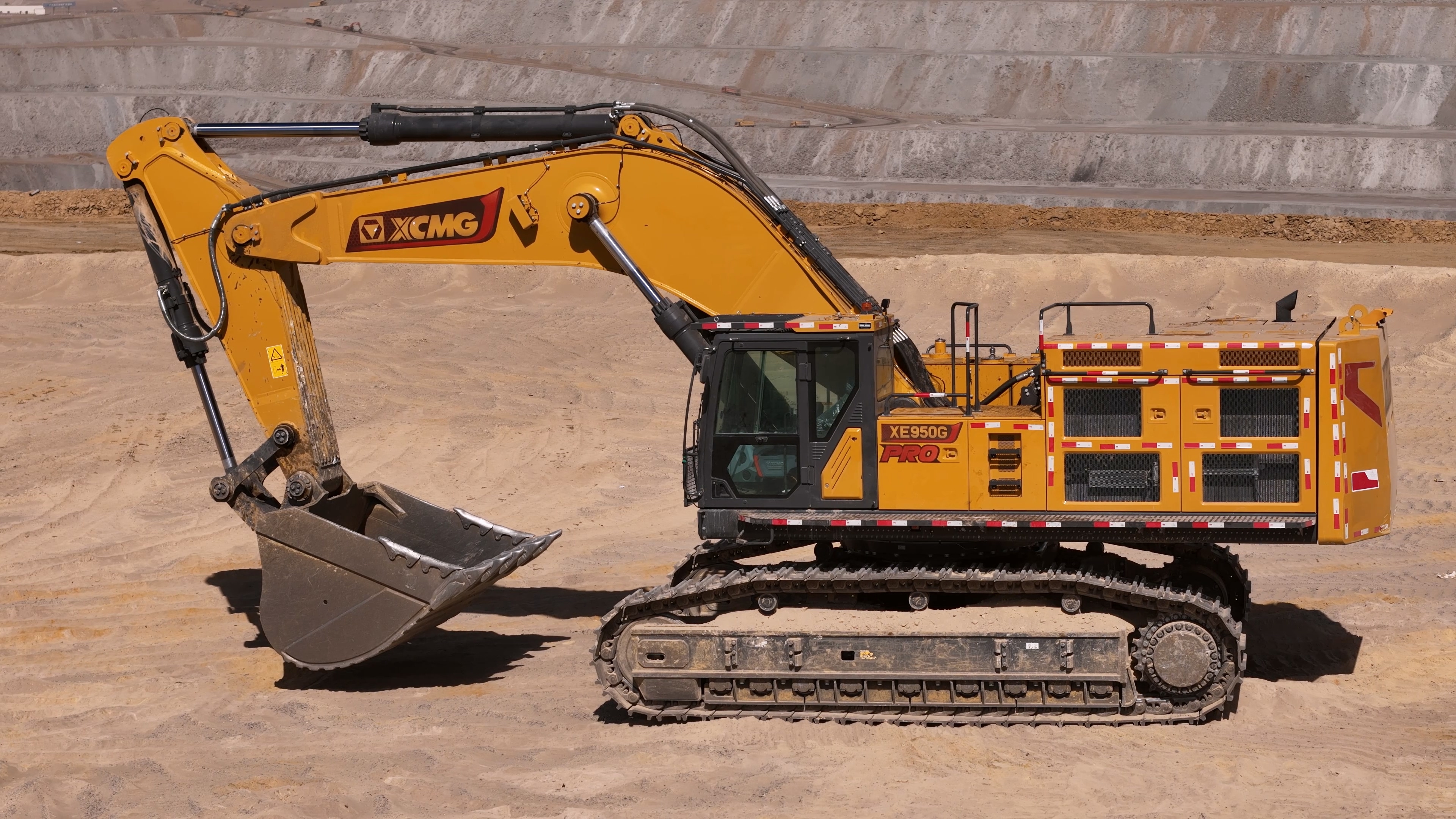 “油”我掌控，，，，，，，， “省”者为王！pp电子XE950G Pro矿用挖掘机票鹄氘选