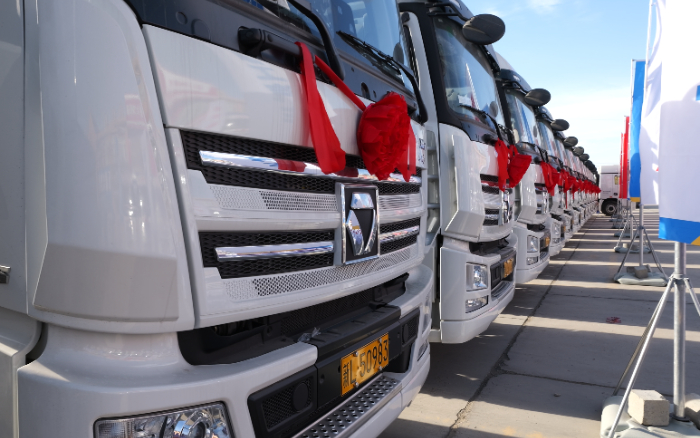 低碳先锋！pp电子自然气牵引车批量交付西北客户