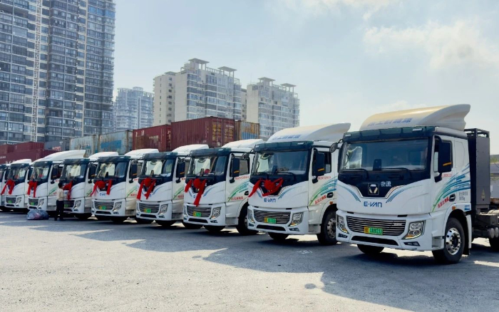 百台交付 | pp电子新能源重卡绿动海南